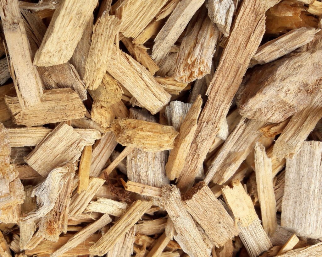 Odpady drewniane – cena zrębki za tonę